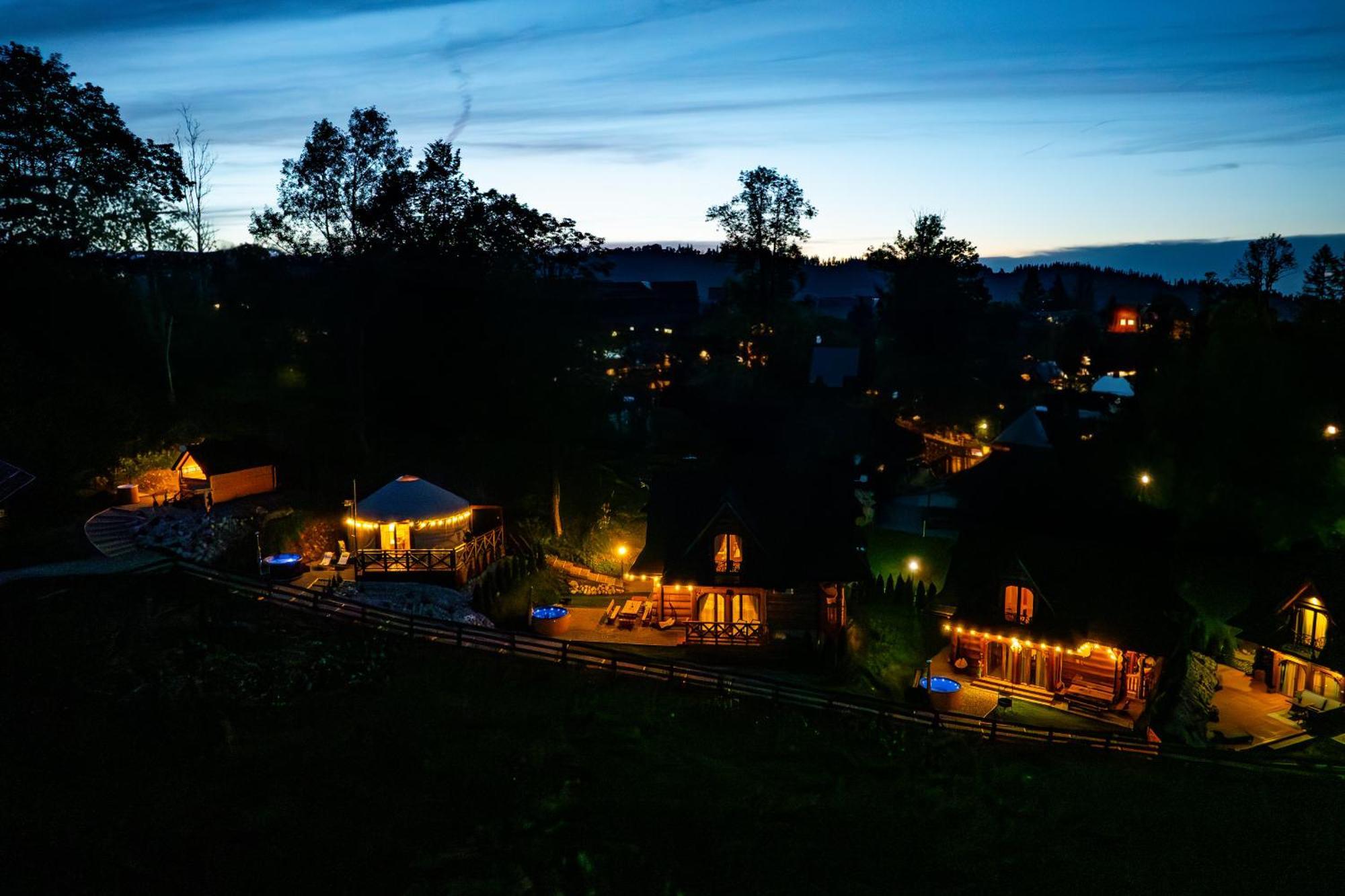 Jurta Na Wypasie - Luksusowy Namiot Z Widokiem Na Gory - Jacuzzi, Sauna, Split Ac, Private, Star View ザコパネ エクステリア 写真