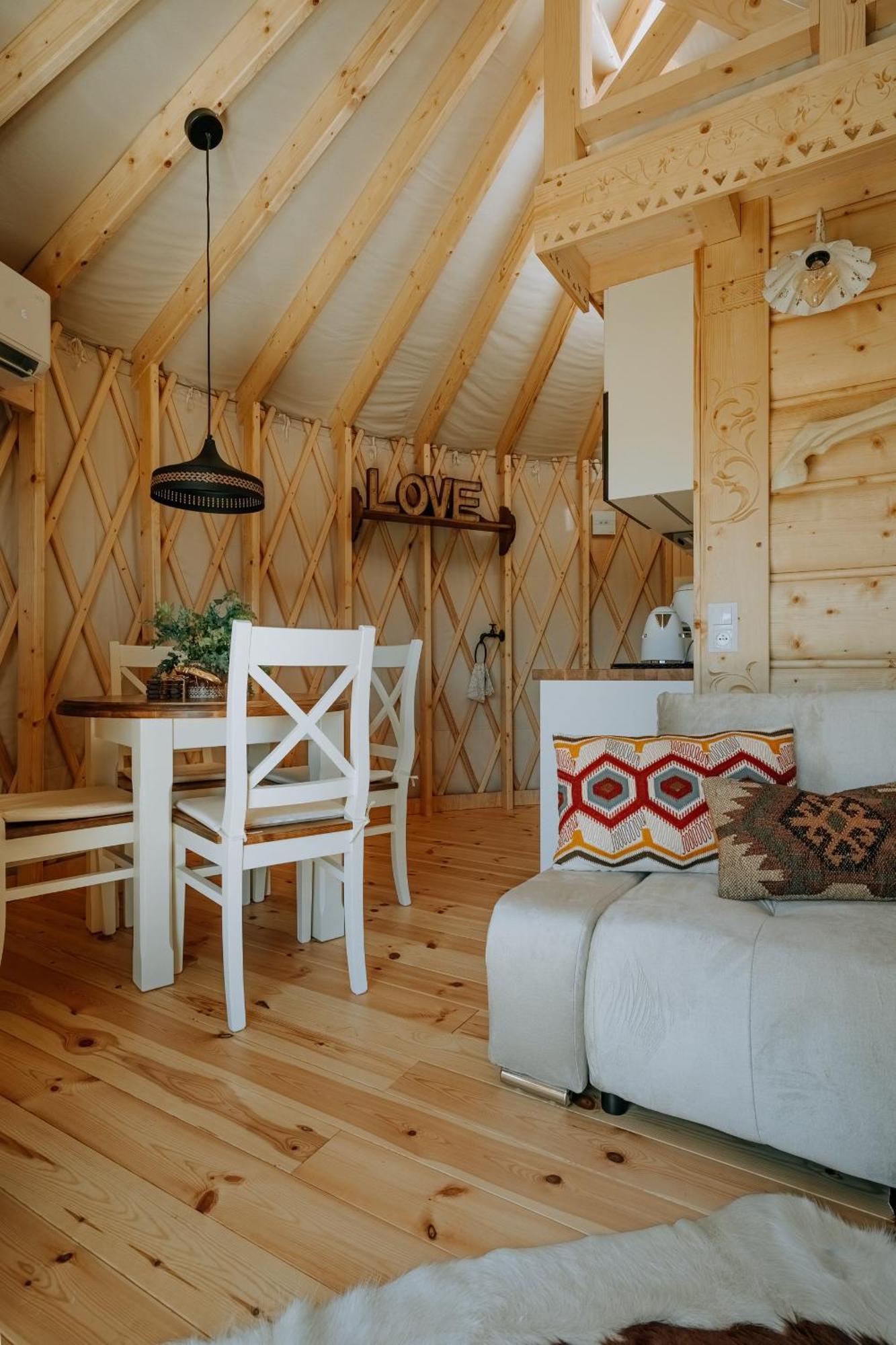 Jurta Na Wypasie - Luksusowy Namiot Z Widokiem Na Gory - Jacuzzi, Sauna, Split Ac, Private, Star View ザコパネ エクステリア 写真