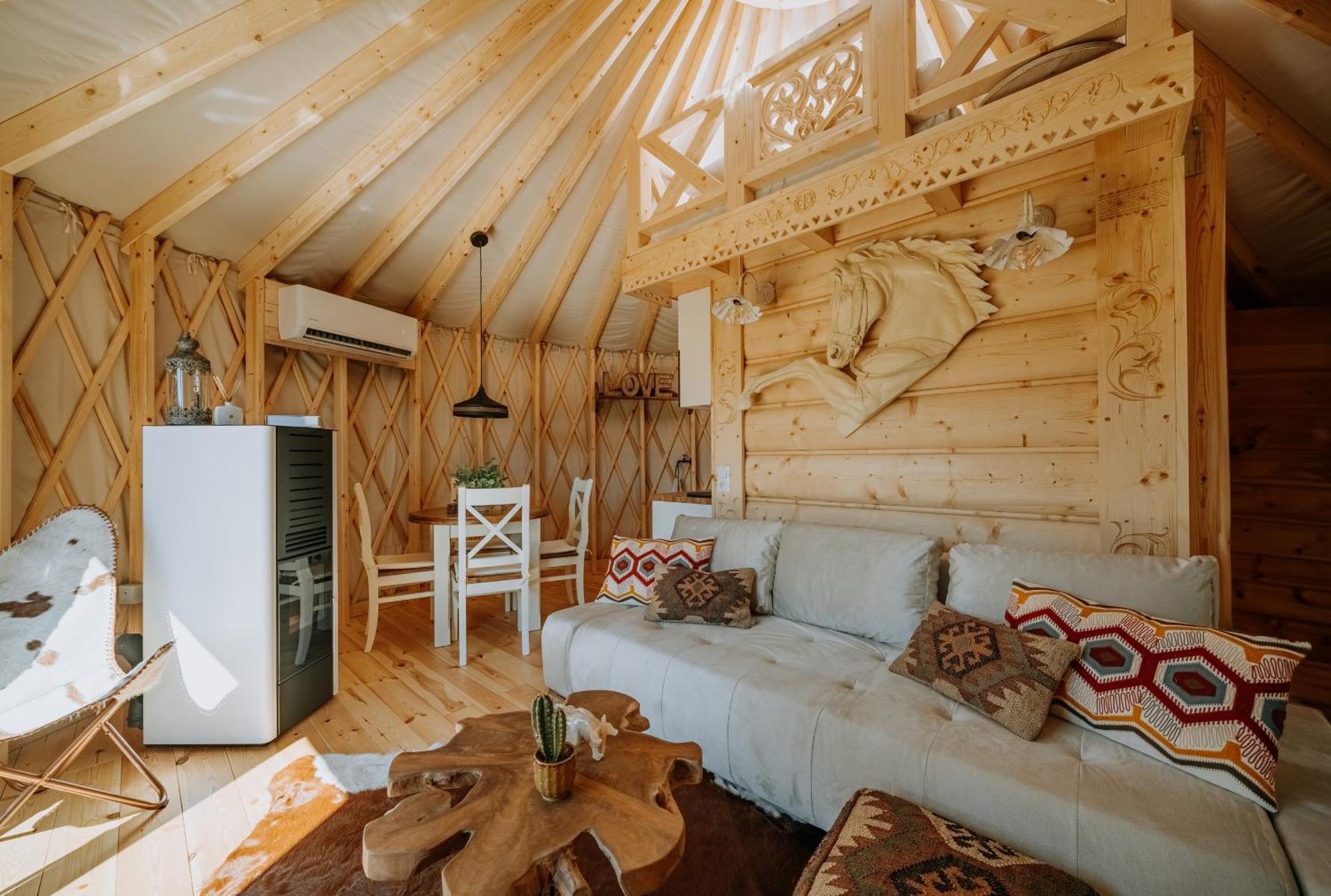 Jurta Na Wypasie - Luksusowy Namiot Z Widokiem Na Gory - Jacuzzi, Sauna, Split Ac, Private, Star View ザコパネ エクステリア 写真