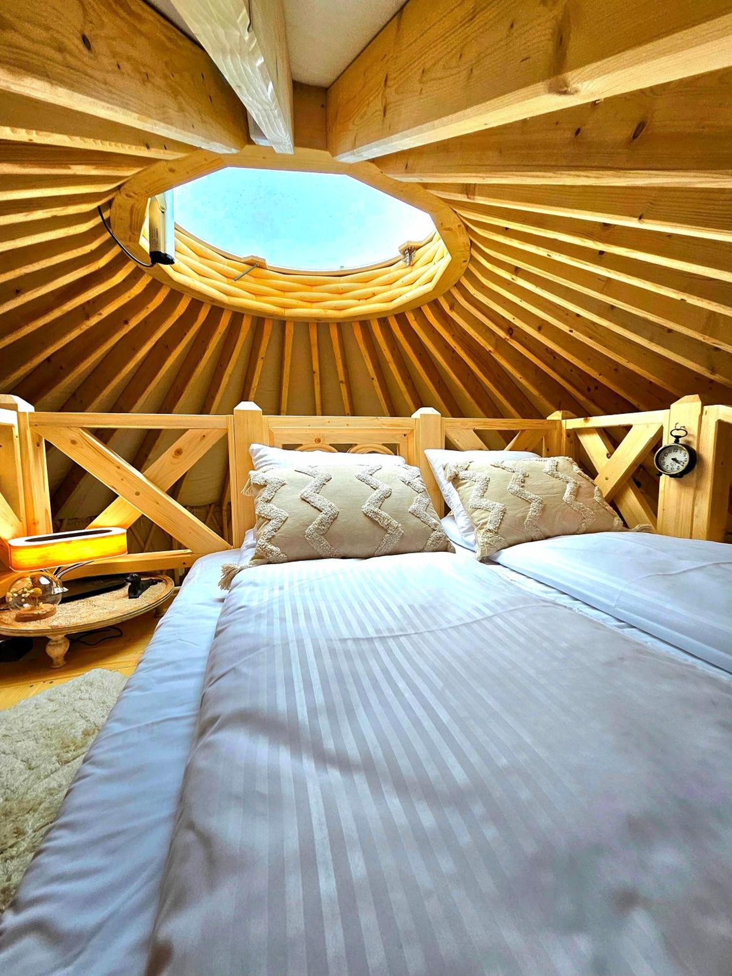 Jurta Na Wypasie - Luksusowy Namiot Z Widokiem Na Gory - Jacuzzi, Sauna, Split Ac, Private, Star View ザコパネ エクステリア 写真