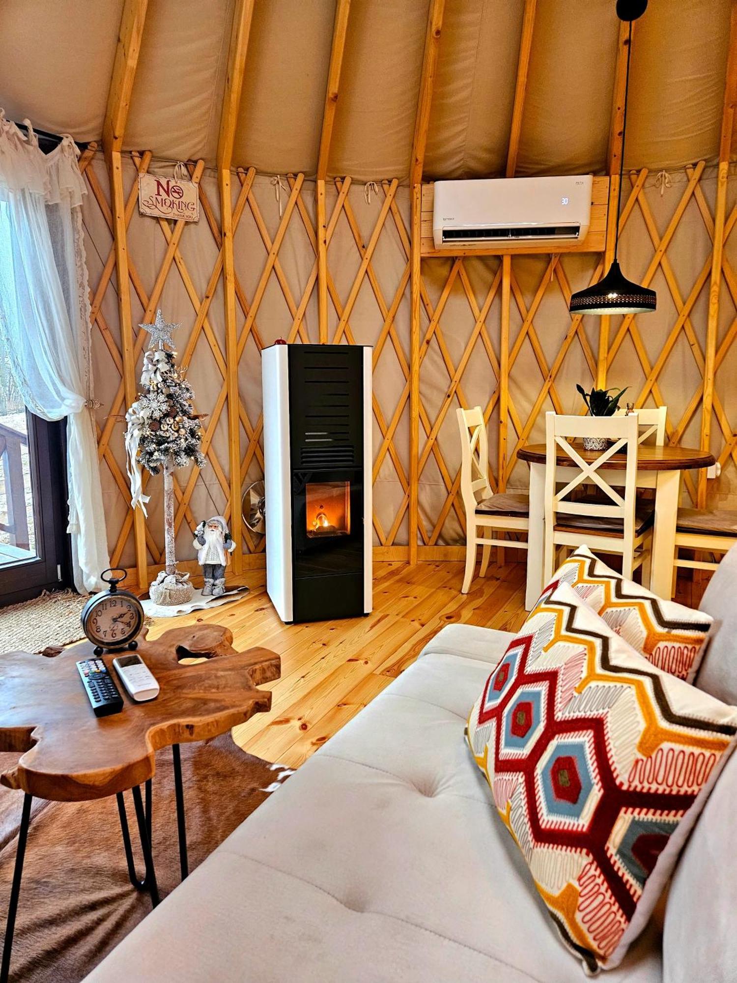 Jurta Na Wypasie - Luksusowy Namiot Z Widokiem Na Gory - Jacuzzi, Sauna, Split Ac, Private, Star View ザコパネ エクステリア 写真